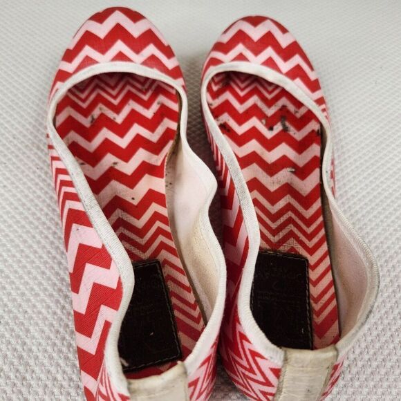 Missoni Red White Chevron Print Flats Womens Size 7 EU 38 - Picture 6 of 8